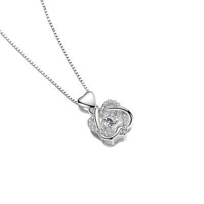 Halsband med Stjärna och Hjärta – Elegant Smycke för Alla Tillfällen