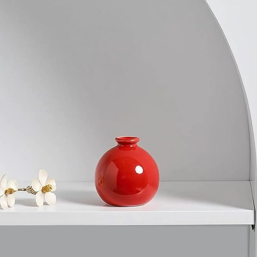 PoutChic – Modern Skulpterad Vase med Elegant Design