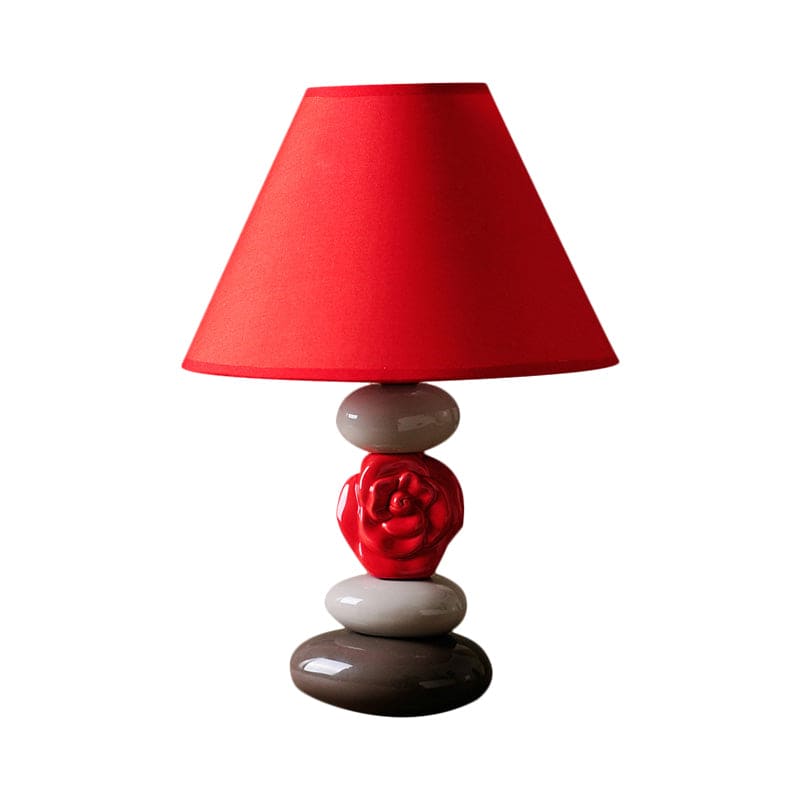 SkärmLjus – Bordslampa med elegant avsmalnande tygskärm