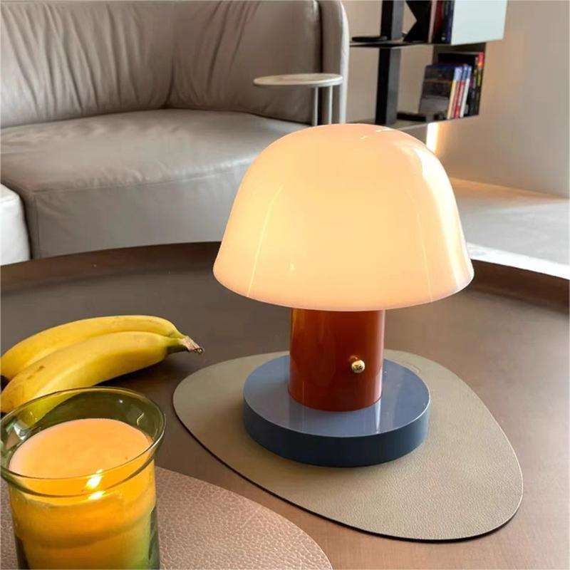 FungiGlow – Svampinspirerad Lampa för En Lekfull Atmosfär