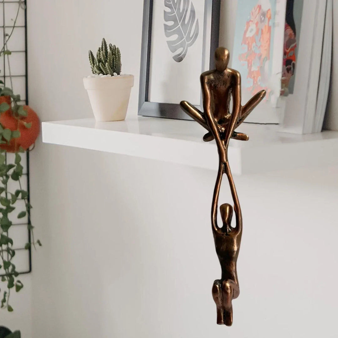 Emblem of Love and Strength – Engagemangsstaty för Meningsfull Inredning