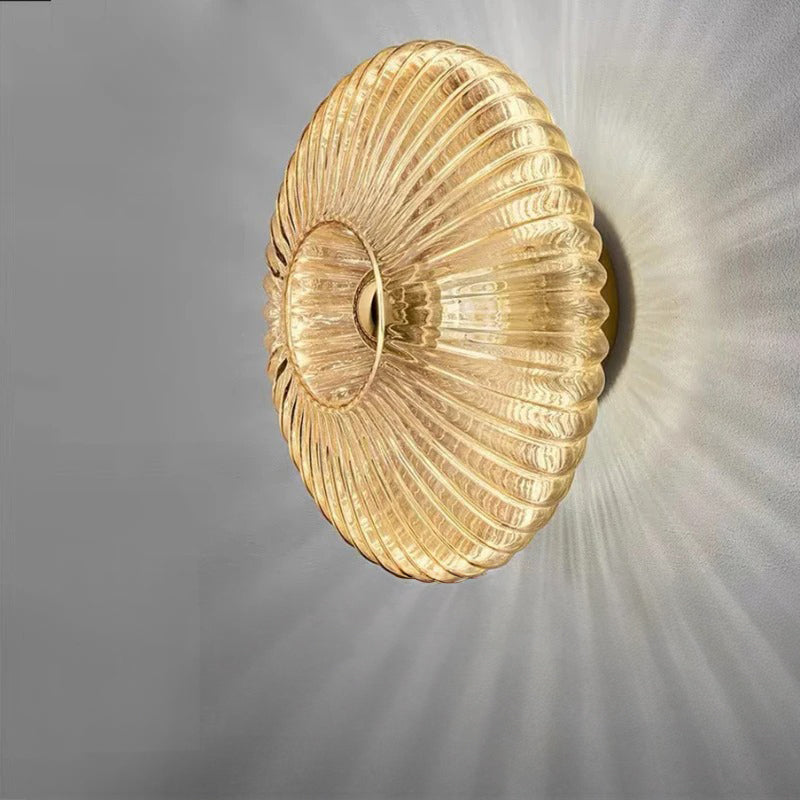 GlassAura – Elegant Vägglampa i Glas