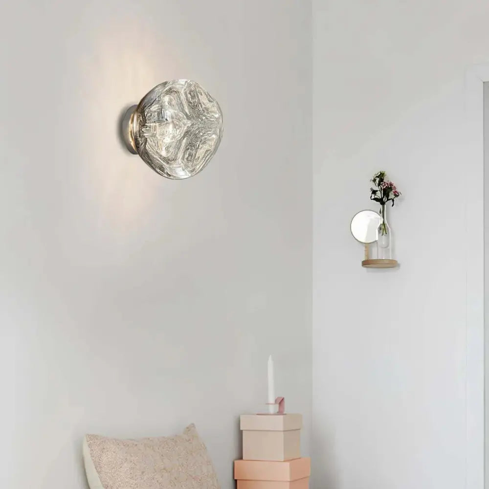 FluidGlow – Vägglampa med elegant och flytande design
