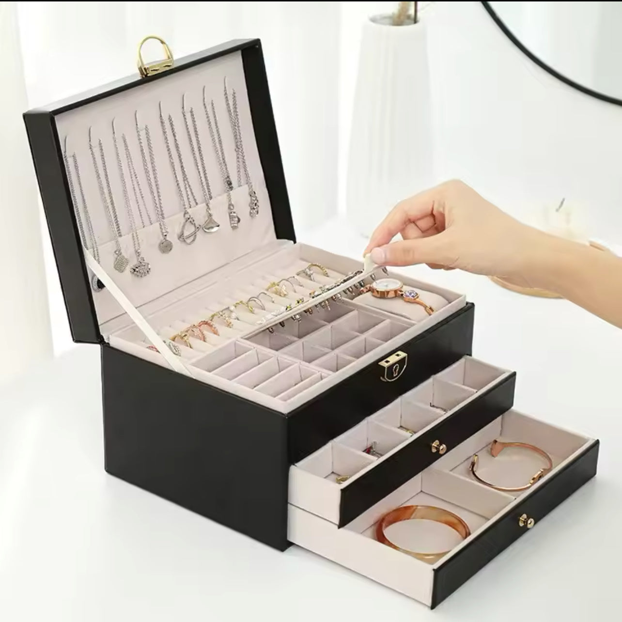 EleganceBox