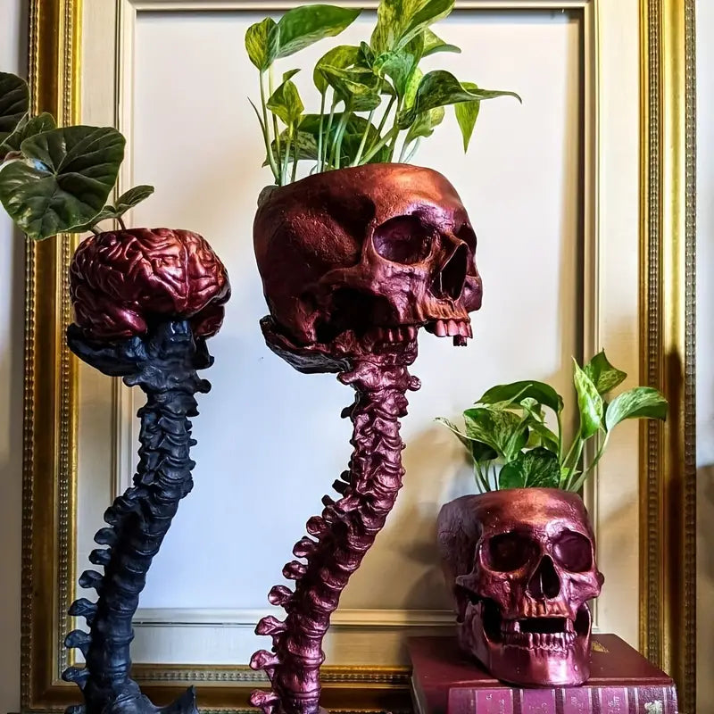 SkullSpine – Gotiskt Planteringskärl med Skalle och Ryggrad