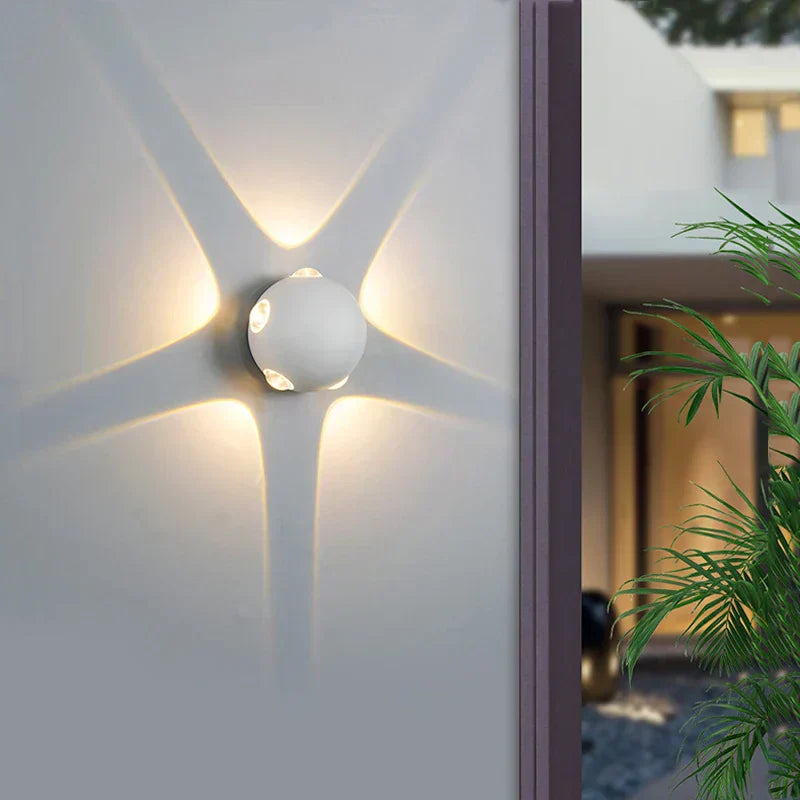 LumiSphere – Kulformad vägglampa i aluminium