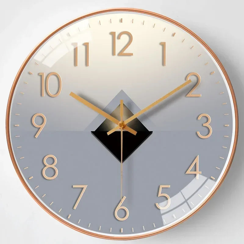 QuietTime – Digital Väggklocka med Klassisk Design