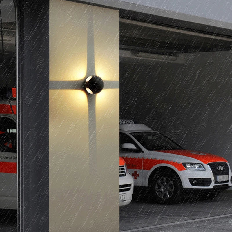 LumiSphere – Kulformad vägglampa i aluminium
