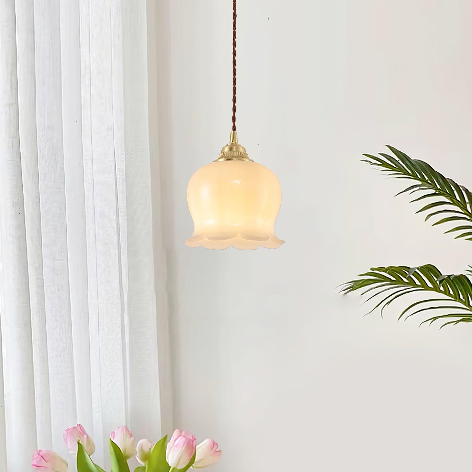 Floria – Blominspirerad Pendellampa