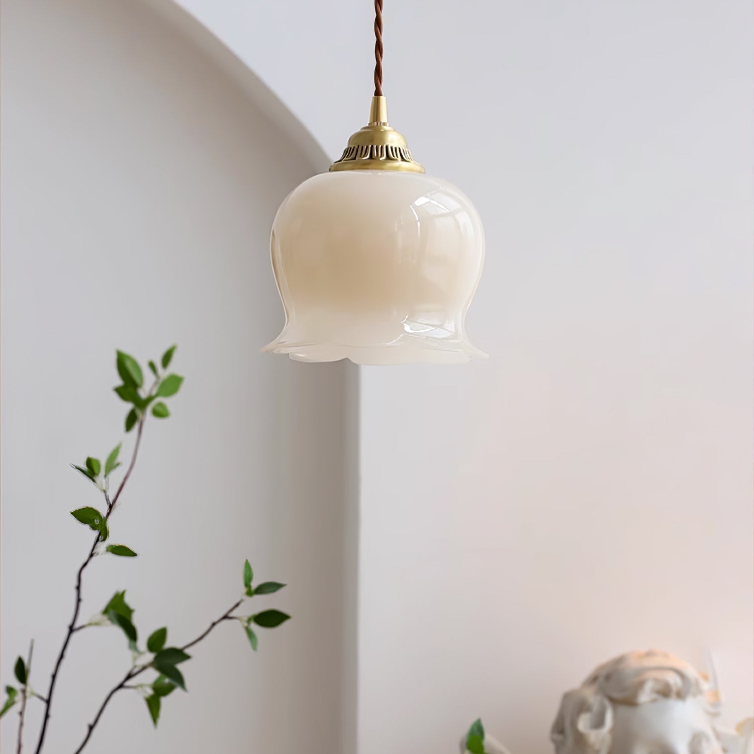 Floria – Blominspirerad Pendellampa