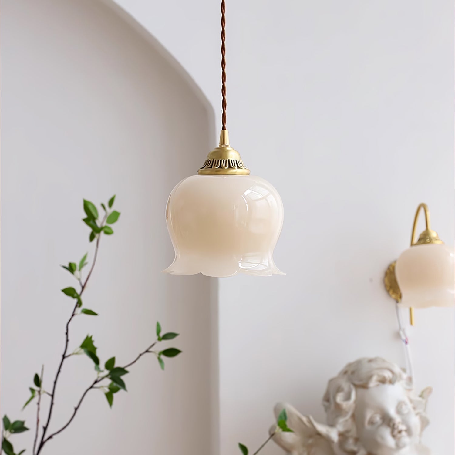 Floria – Blominspirerad Pendellampa
