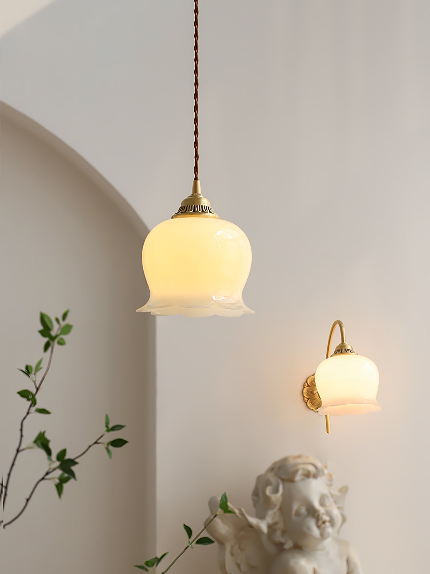 Floria – Blominspirerad Pendellampa