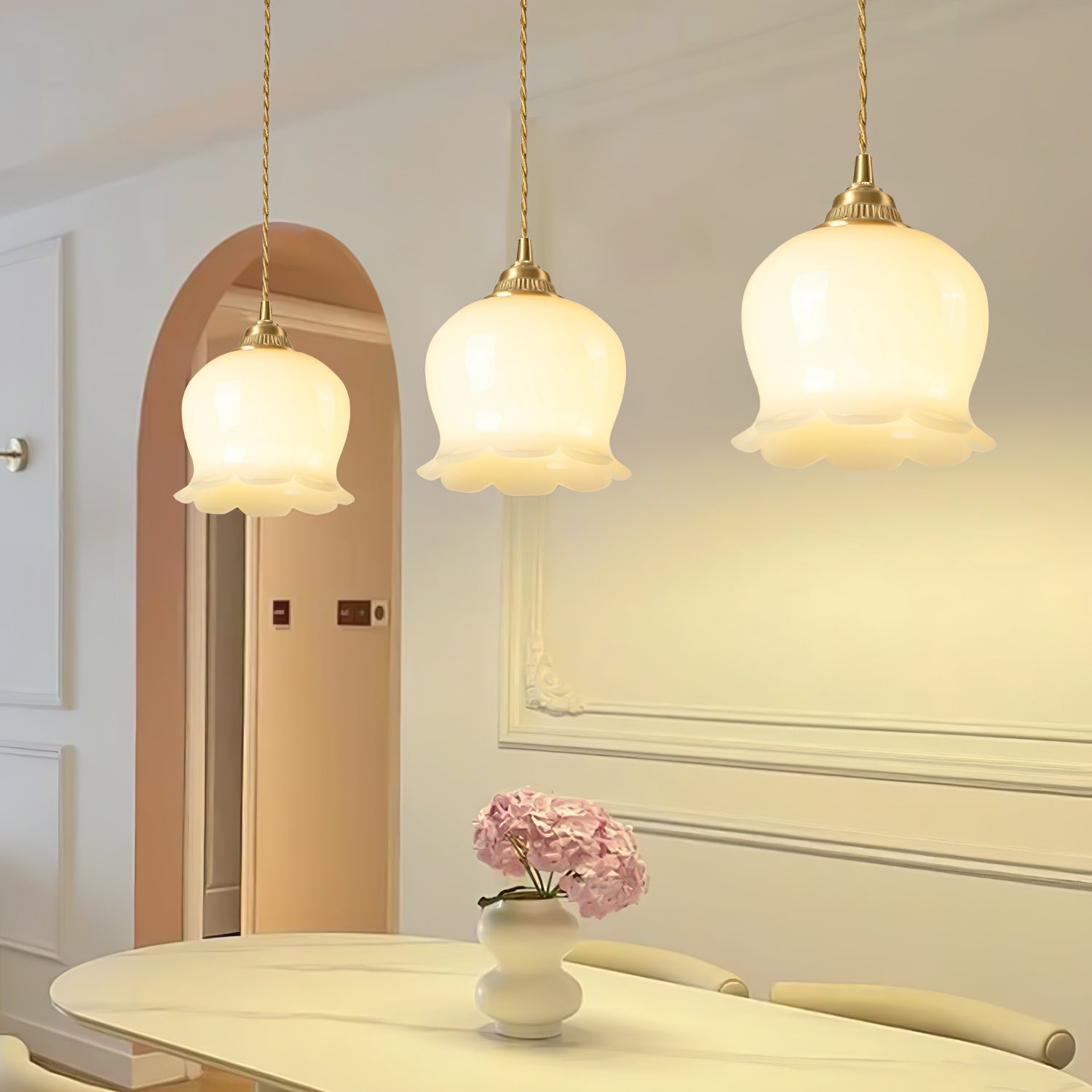 Floria – Blominspirerad Pendellampa