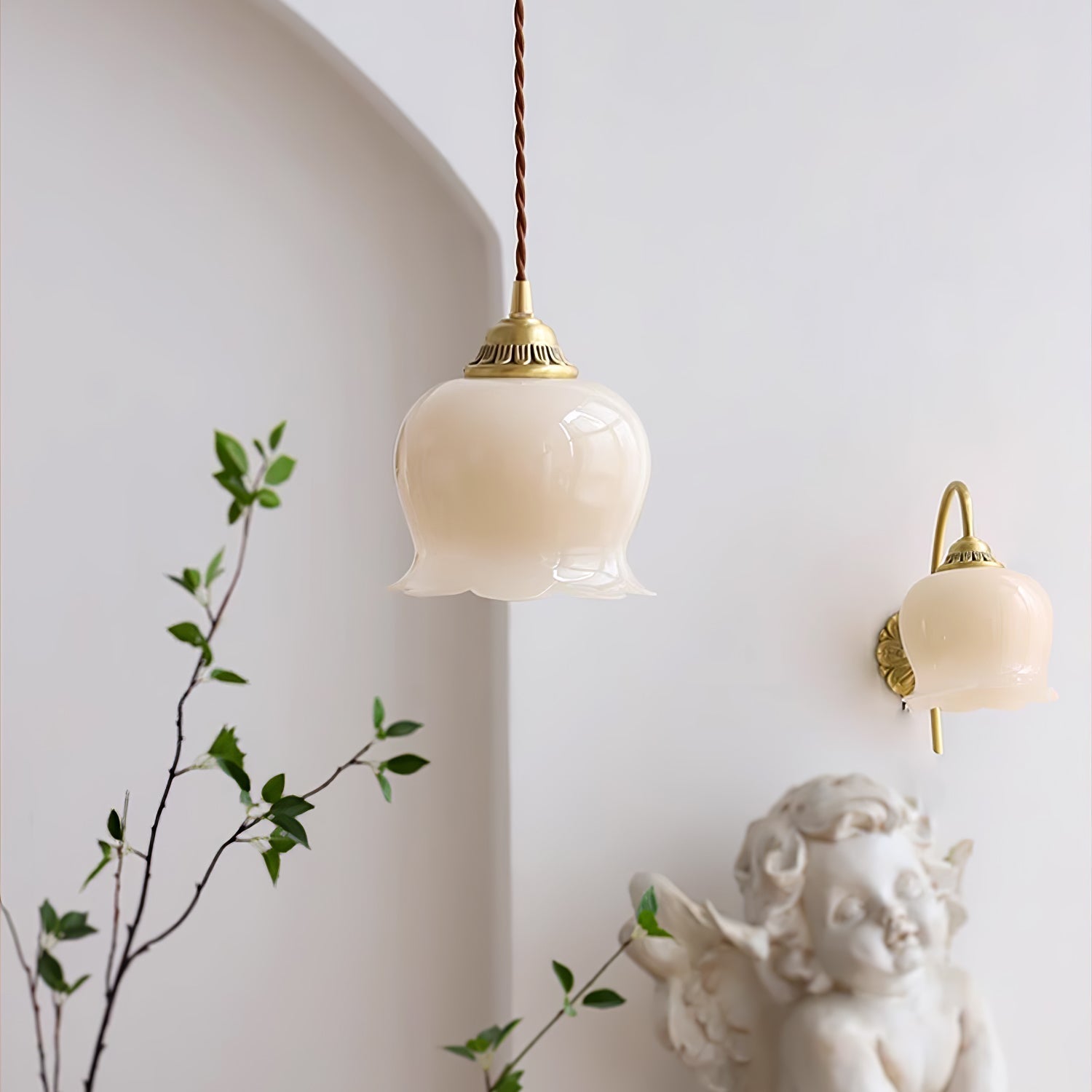 Floria – Blominspirerad Pendellampa