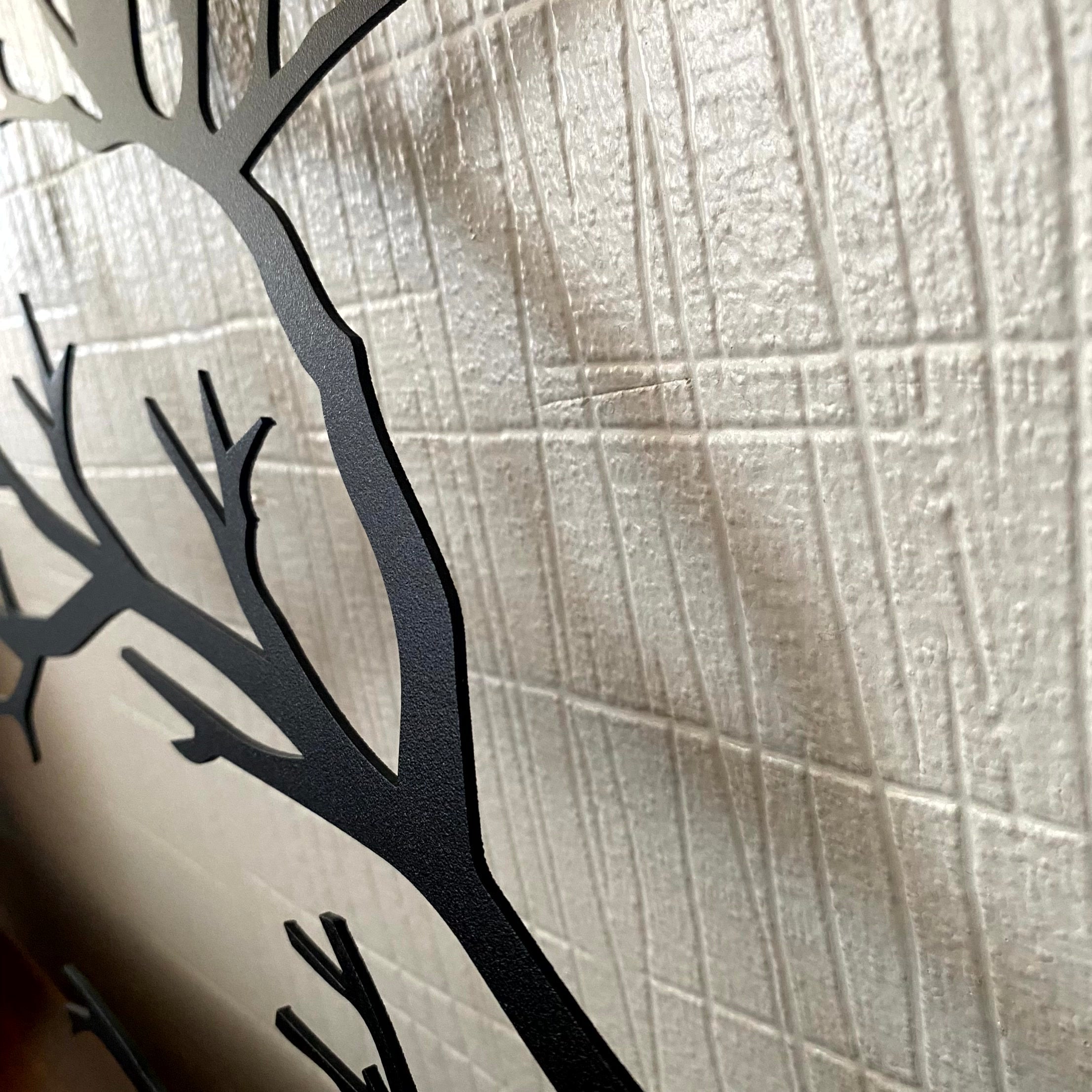BirdGrace – Elegant Metallväggdekoration med Fågeldesign