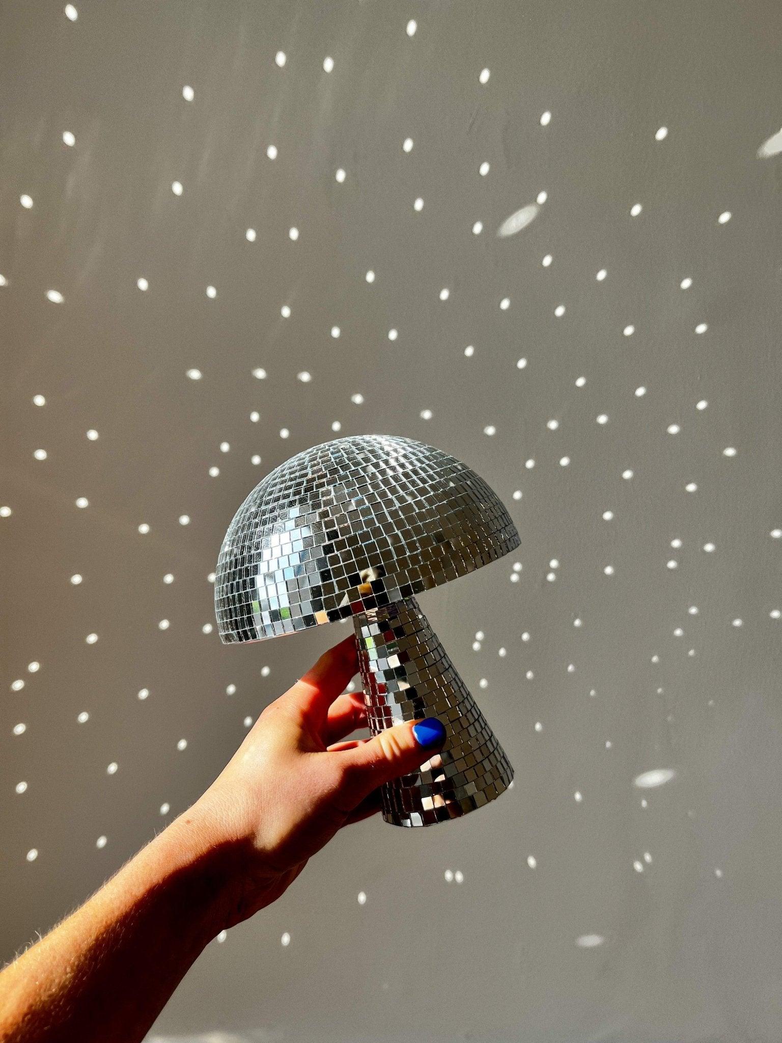GlowShroom – Disco Ball Svamp för en Funkig Atmosfär