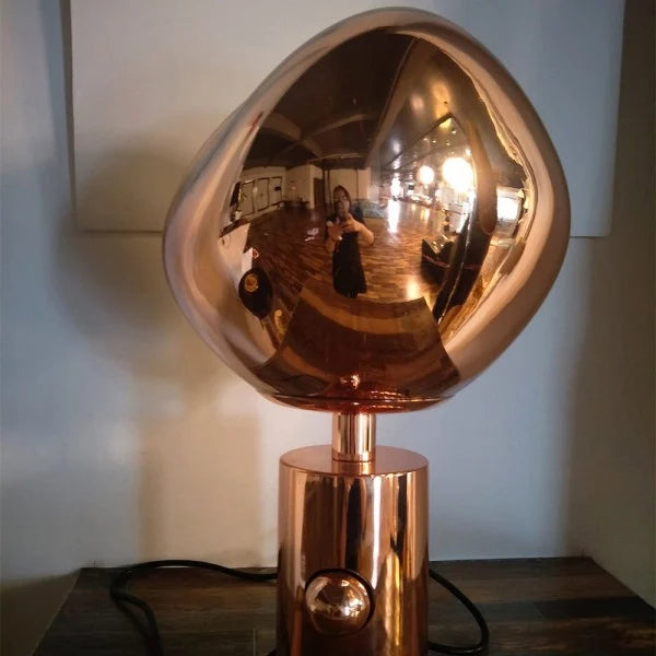 FlowLume – Modern Smältlampa