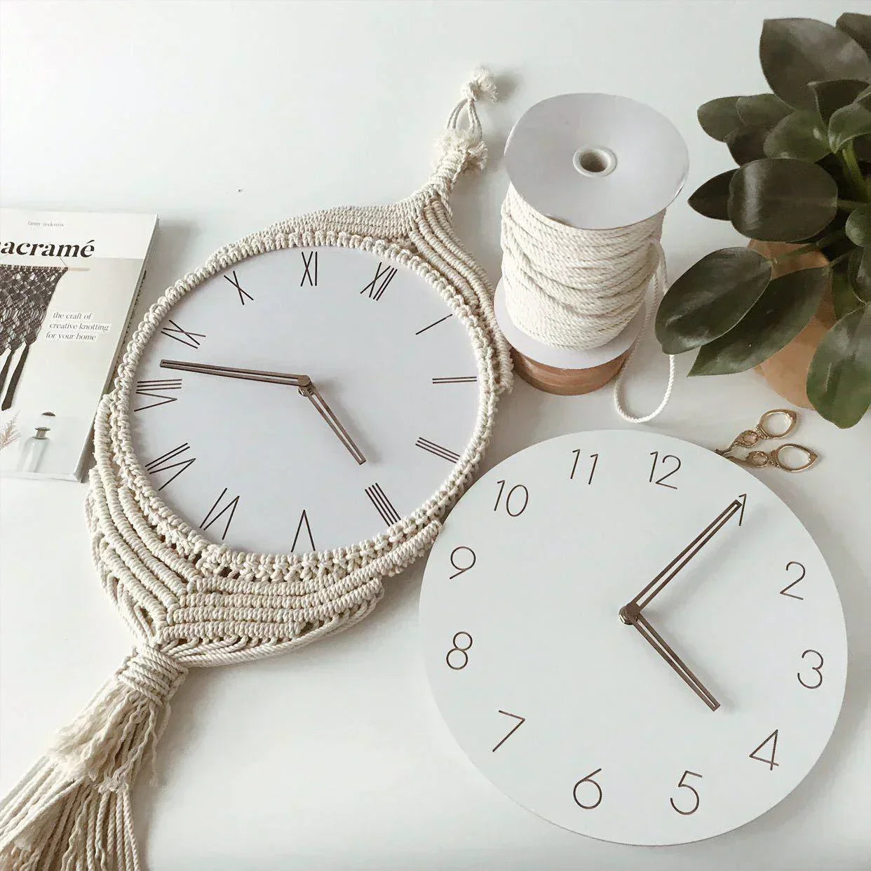 Soluna Väggklocka | Bohemisk och elegant tidlös design
