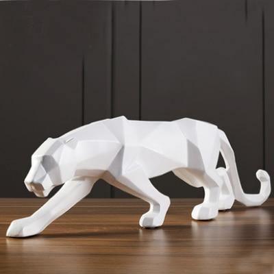 PantheraGeometri – Geometrisk Panther Skulptur