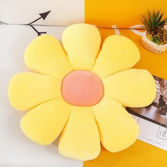 BloomCushion – Blomformad Kastkudde med Charmig Design