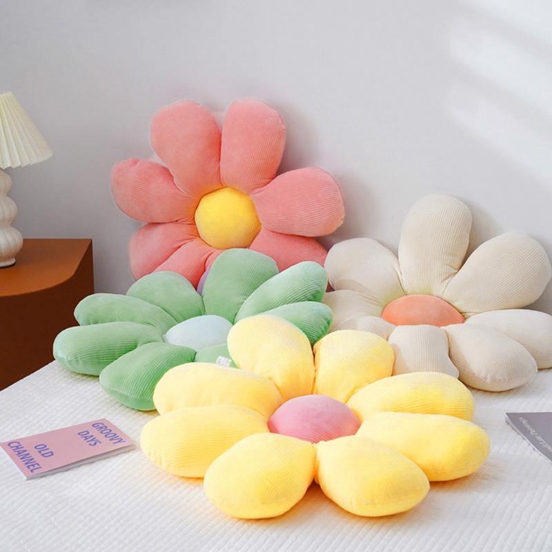 BloomCushion – Blomformad Kastkudde med Charmig Design